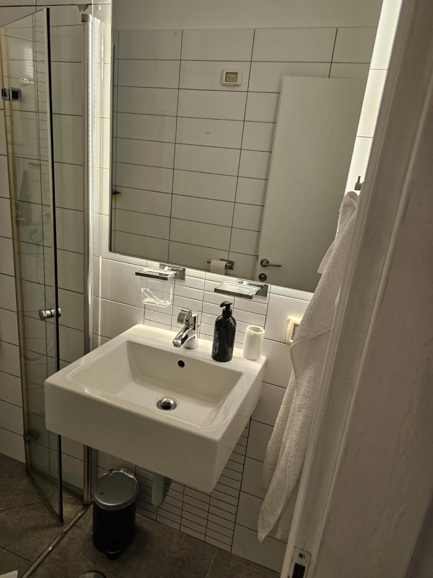 Hayarkon 24 Beach Apartment Tlv เทลอาวีฟ ภายนอก รูปภาพ